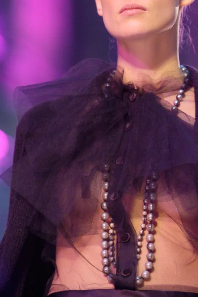 Look 10